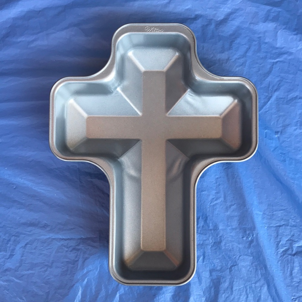 Wilton Cross-Shaped Cake Pan